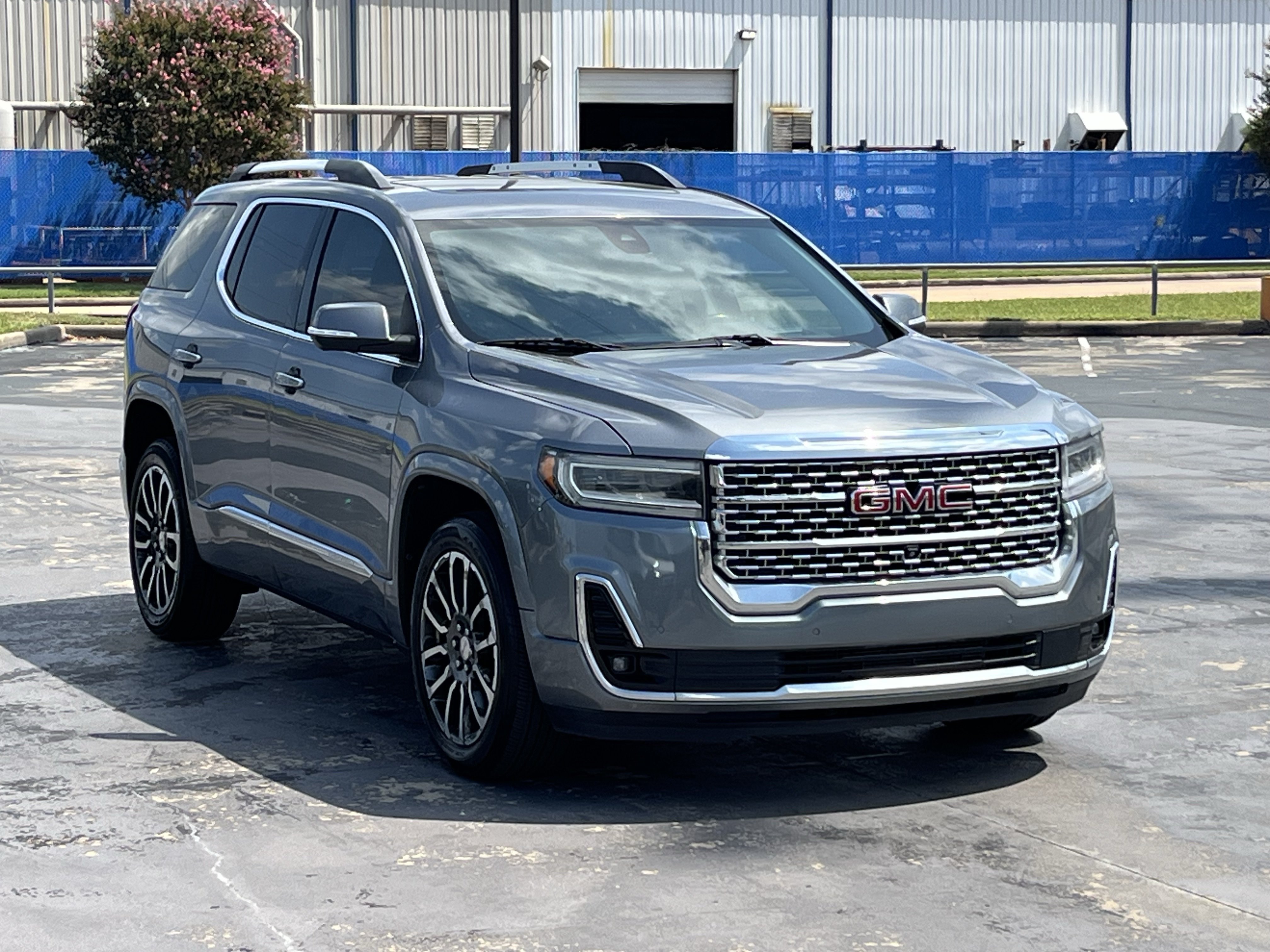Used 2020 GMC Acadia Denali w/ Technology Package FWD image 5