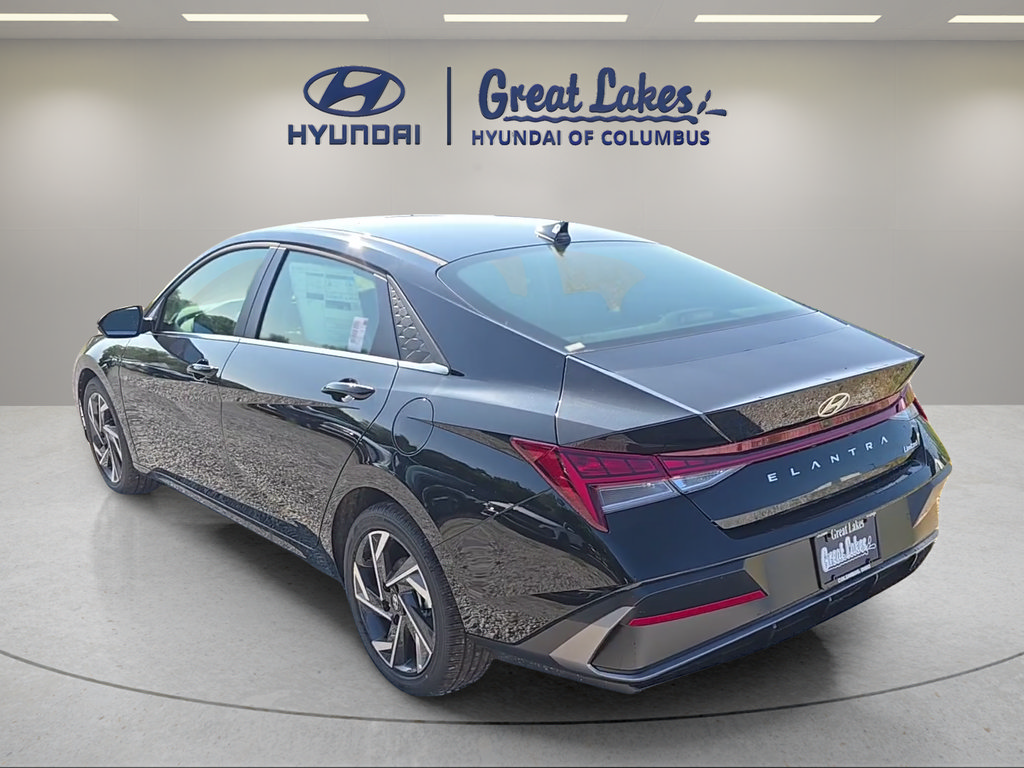 New 2026 Hyundai Elantra Limited FWD image 3