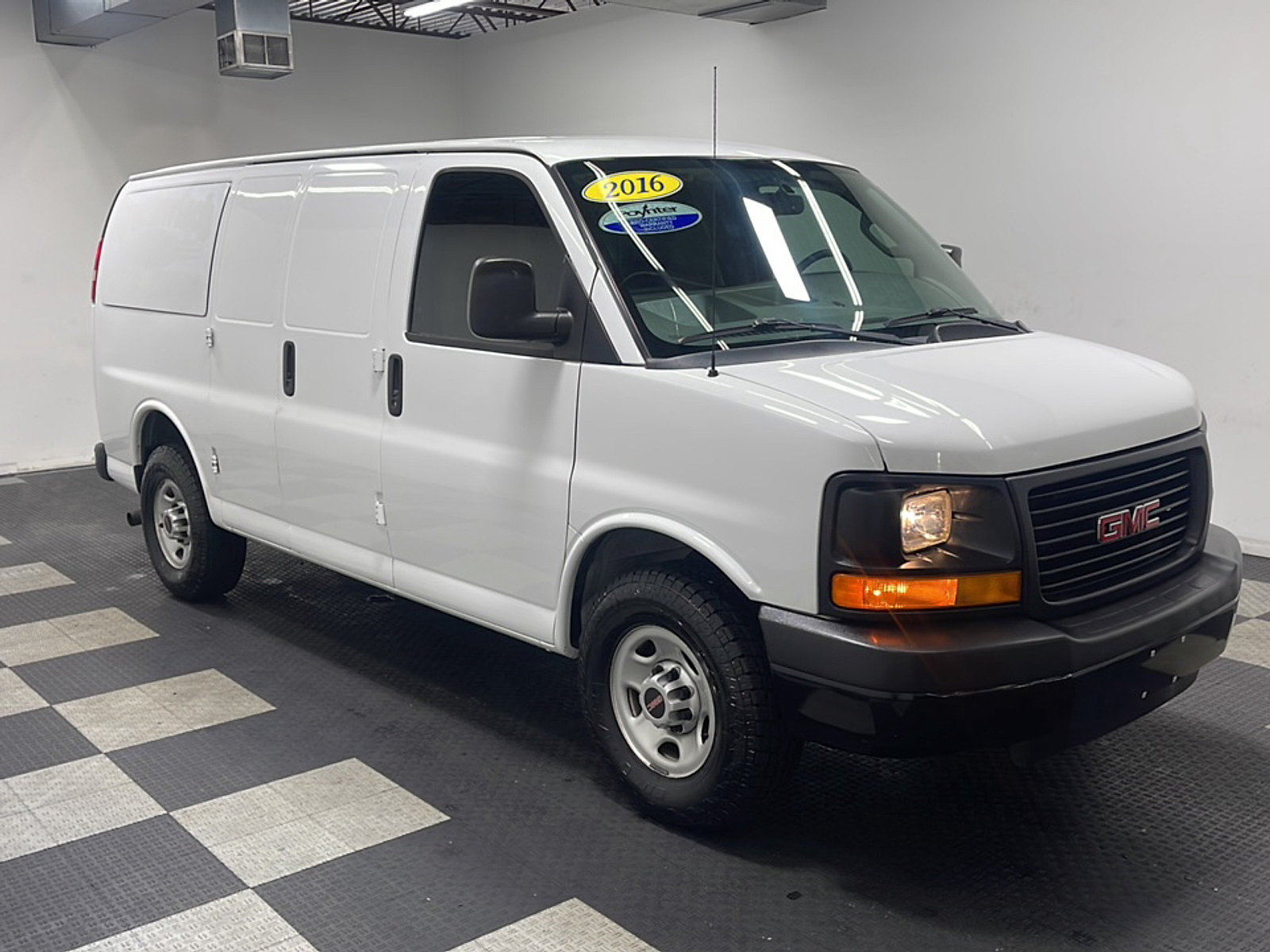 Used 2016 GMC Savana 2500 RWD image 19