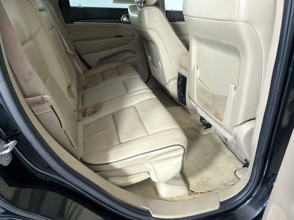 Used 2014 Jeep Grand Cherokee Overland w/ Advanced Technology Group image 17
