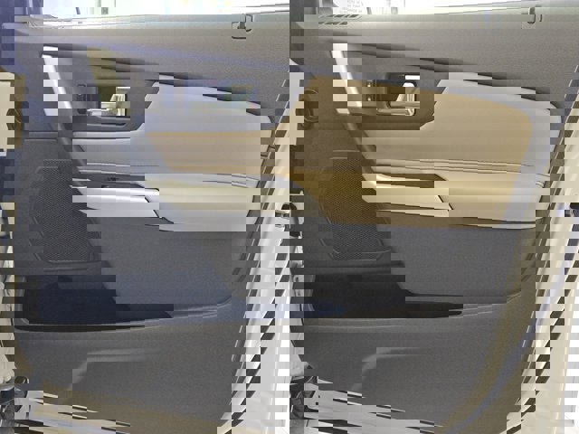 Used 2013 Ford Edge Limited AWD/4WD image 6