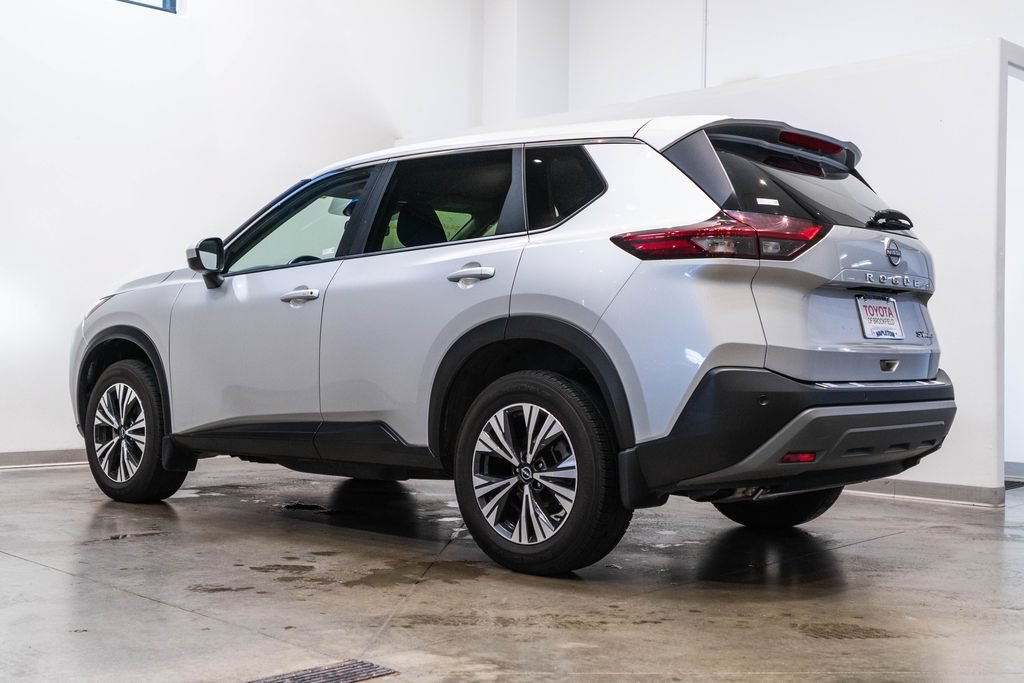 Used 2023 Nissan Rogue SV AWD/4WD image 7