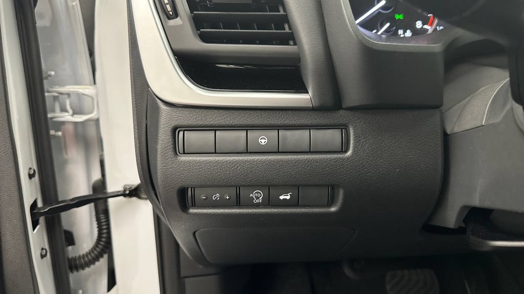 New 2026 Nissan Rogue SV AWD/4WD image 16