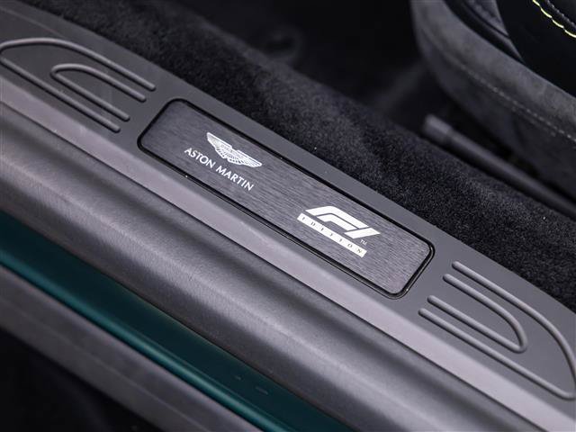 Used 2023 Aston Martin V8 Vantage Coupe RWD image 28