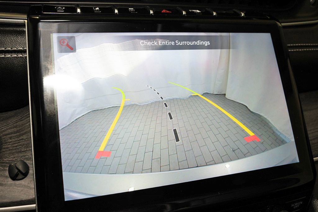 Used 2022 Jeep Grand Cherokee L Limited image 17