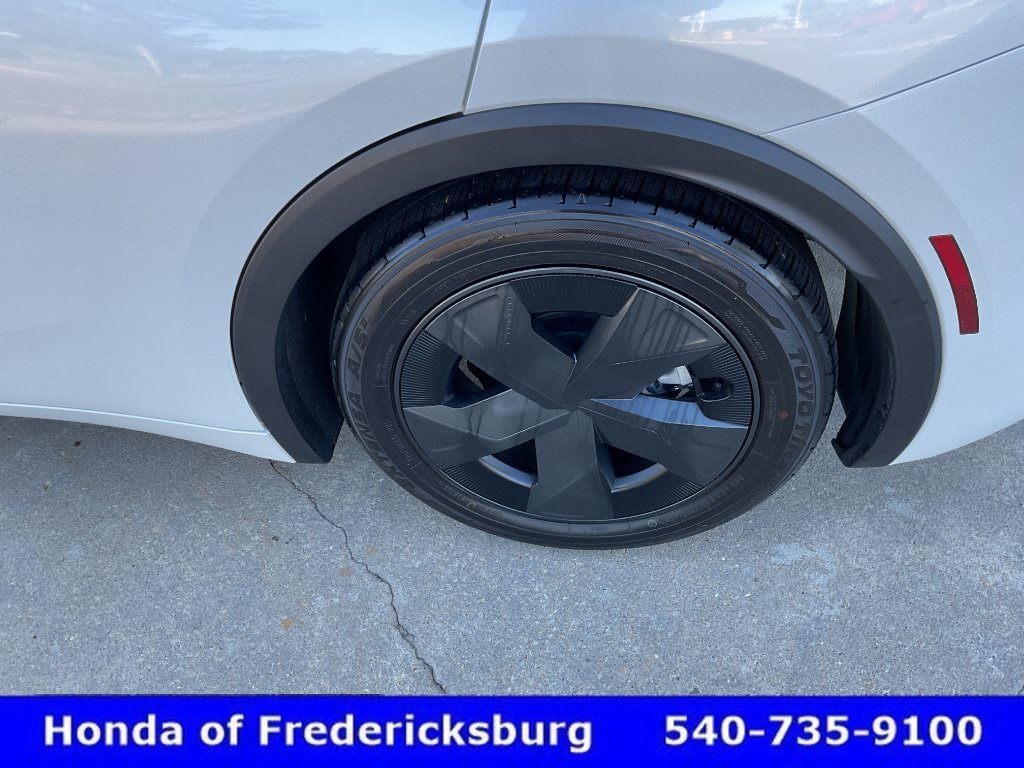 Used 2026 Toyota Prius LE FWD image 10