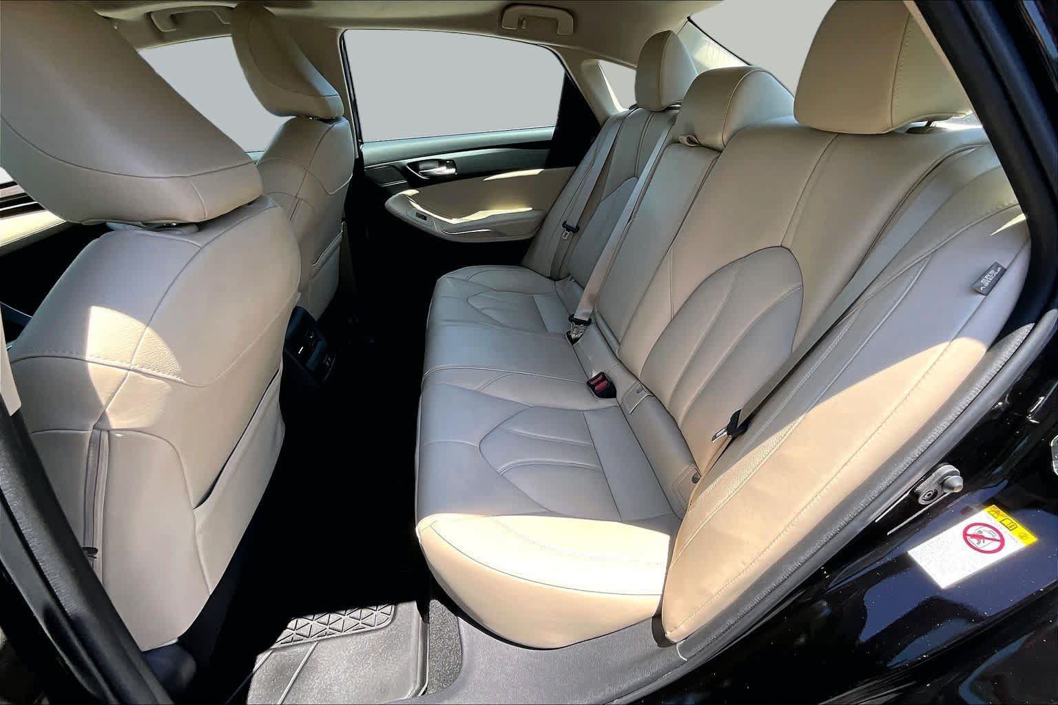 Used 2019 Toyota Avalon XLE w/ Moonroof Package FWD image 21