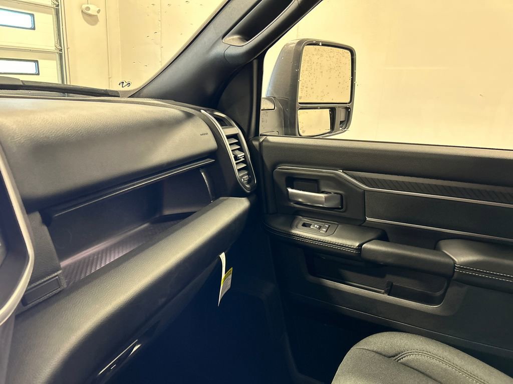New 2025 RAM 2500 Big Horn AWD/4WD image 28