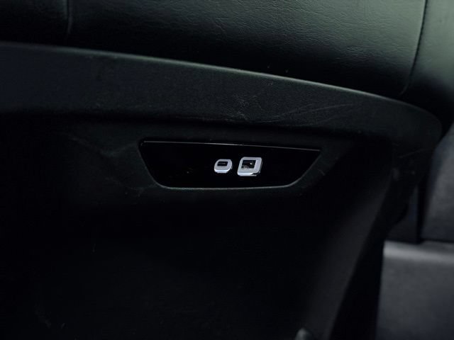 Used 2025 Chrysler Pacifica Limited FWD image 30