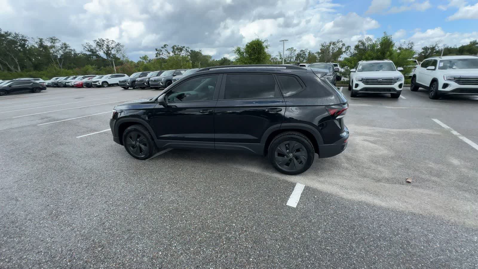 Used 2026 Volkswagen Taos S FWD image 5