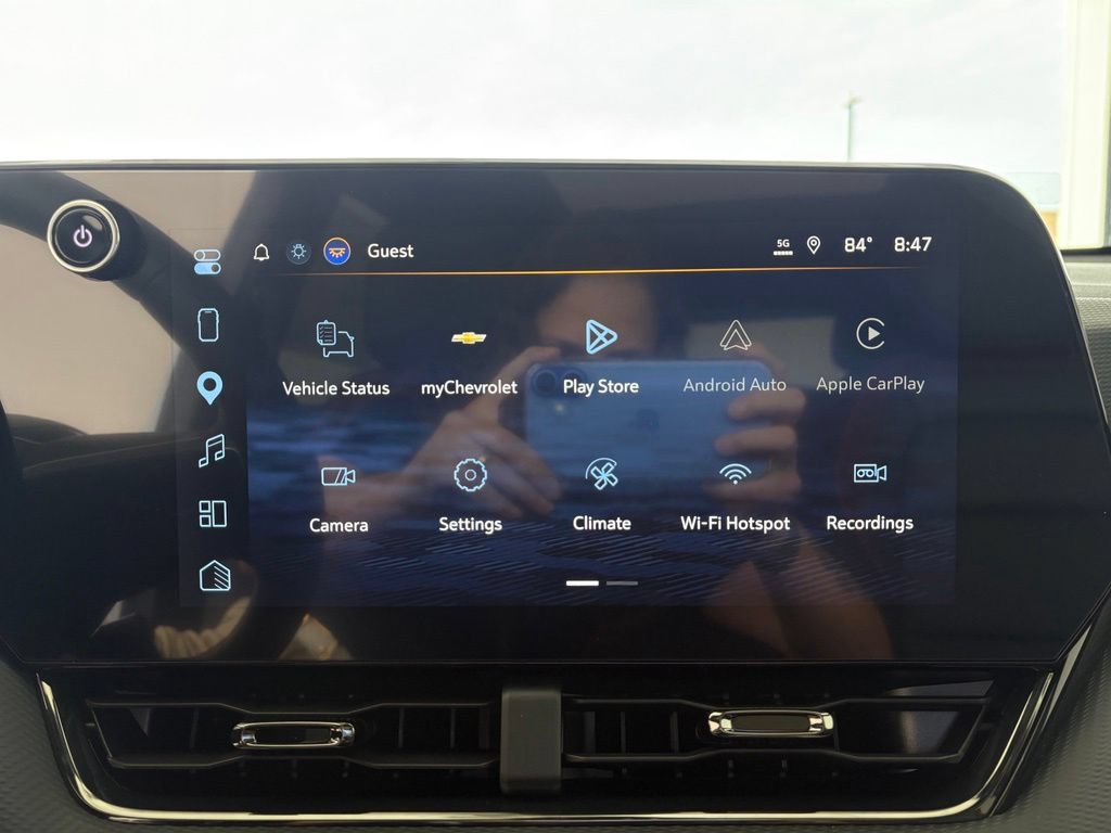 New 2027 Chevrolet Equinox RS w/ Safety and Technology Package FWD image 9
