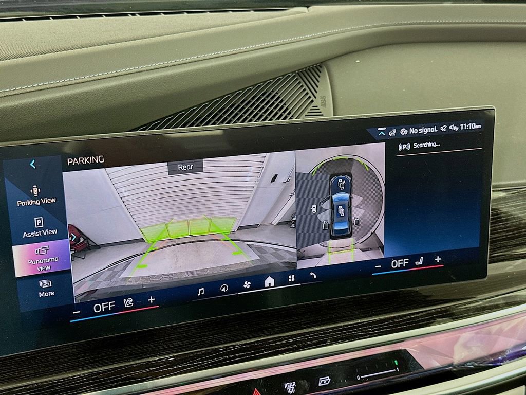 New 2026 BMW 750e xDrive w/ Executive Package image 13