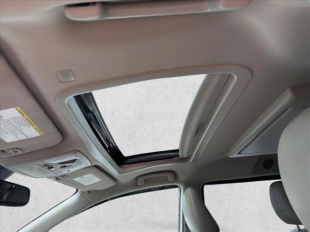 Used 2020 Toyota Sienna XLE Premium w/ Protection Package FWD image 23