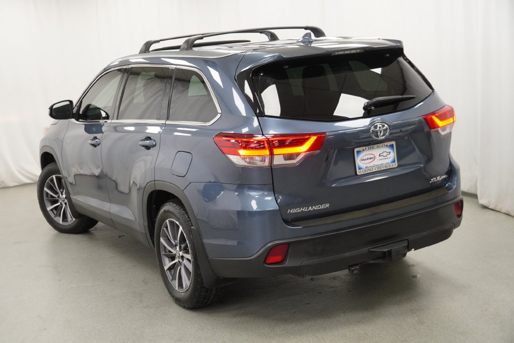 Used 2019 Toyota Highlander XLE AWD/4WD image 15