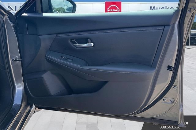 Used 2025 Nissan Sentra SV w/ All-Weather Package FWD image 25