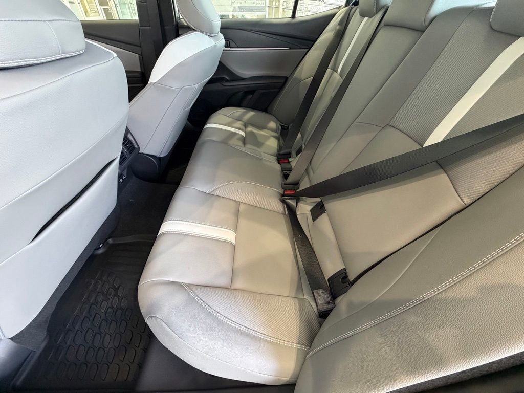 Used 2026 Toyota Camry SE w/ Convenience Package FWD image 34