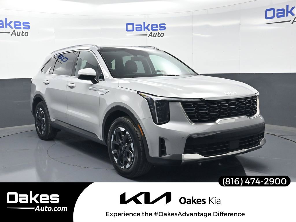Certified 2026 Kia Sorento S w/ S Panoramic Sunroof Package FWD image 1