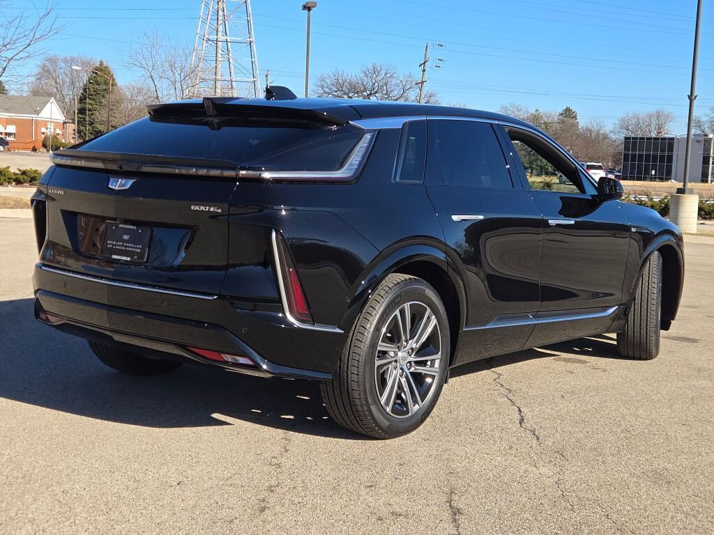 New 2026 Cadillac Lyriq Premium Luxury image 11