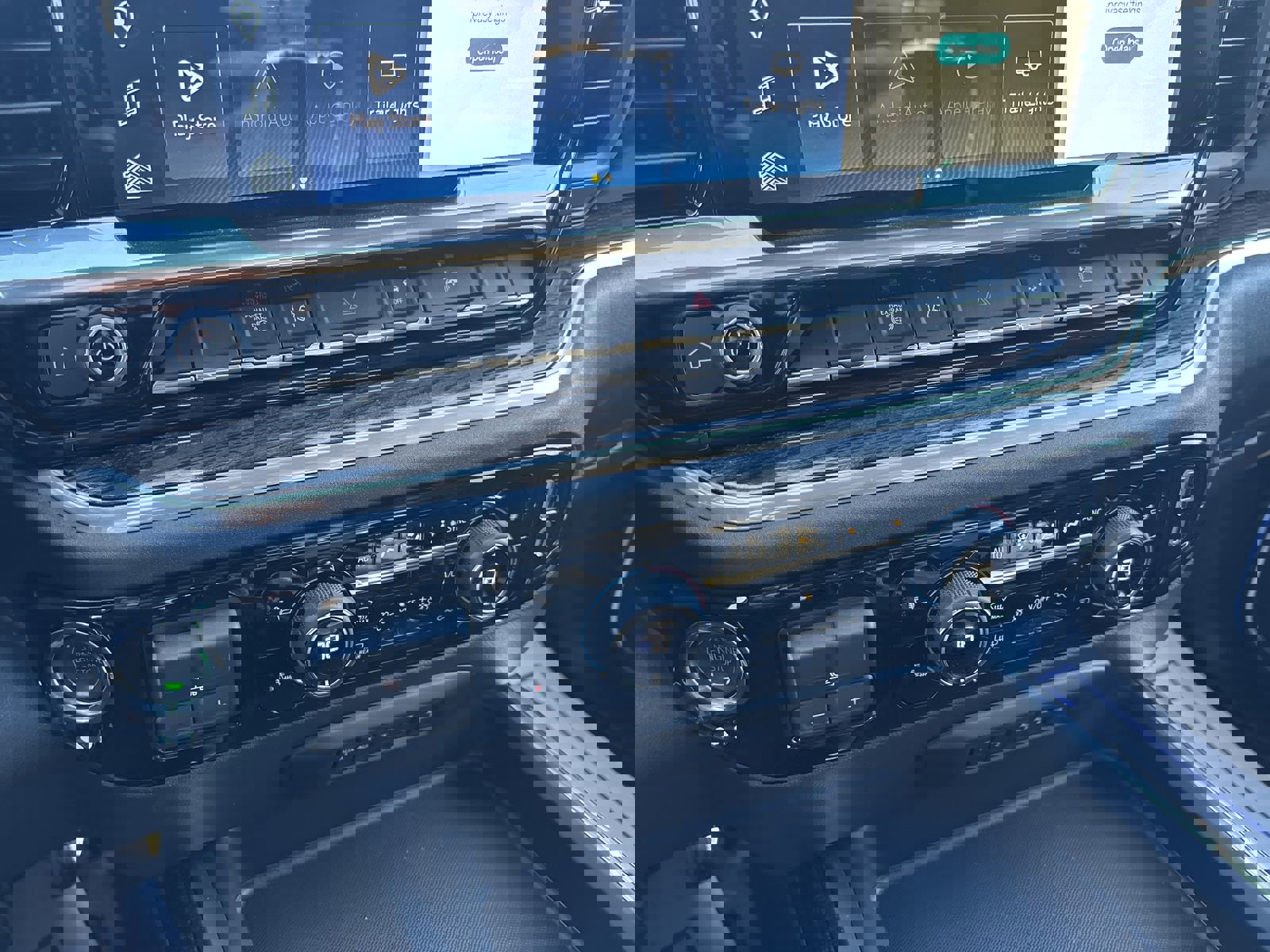 New 2026 Chevrolet Silverado 3500 LT w/ Convenience Package image 21