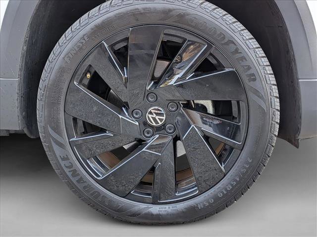Used 2024 Volkswagen Taos SE image 20