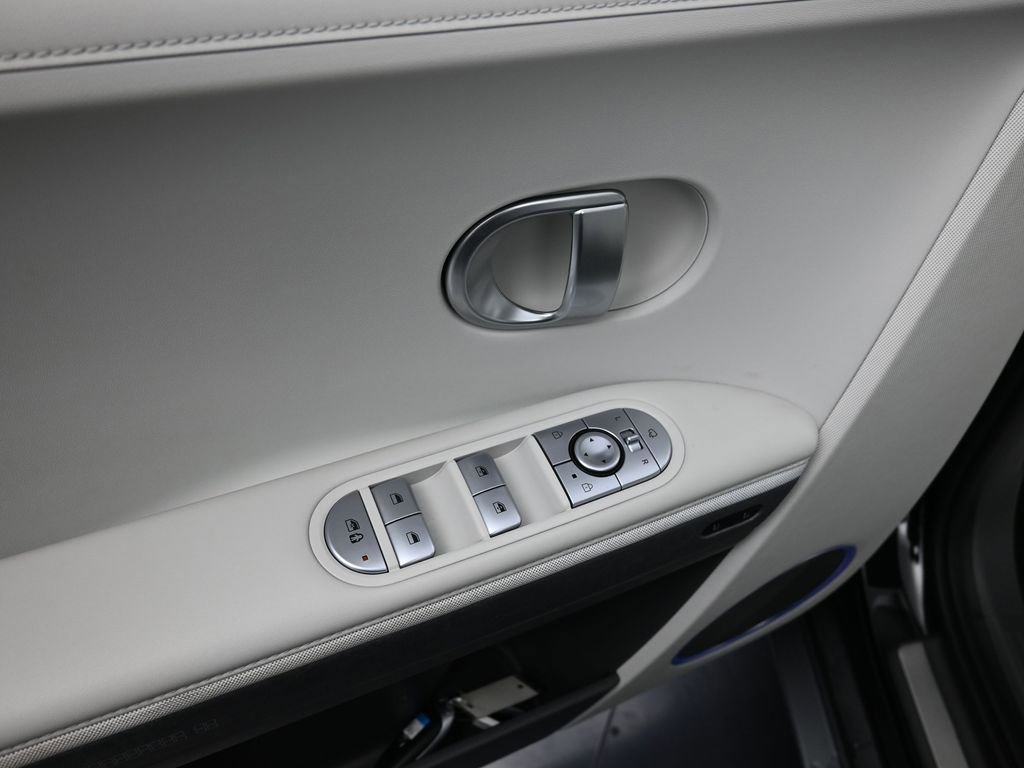 Used 2023 Hyundai Ioniq 5 Limited image 11