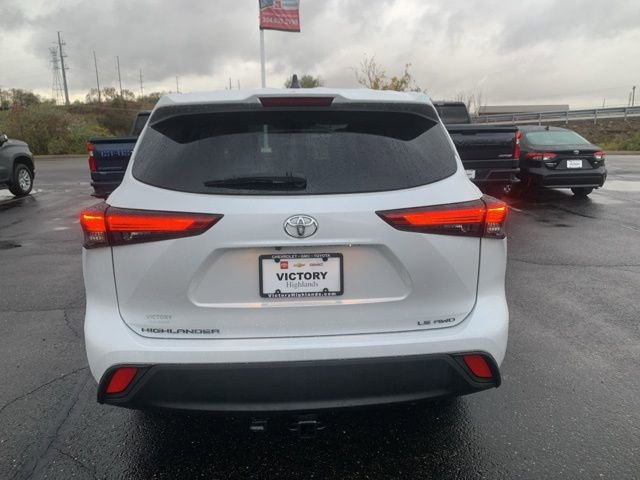 Used 2023 Toyota Highlander LE image 5