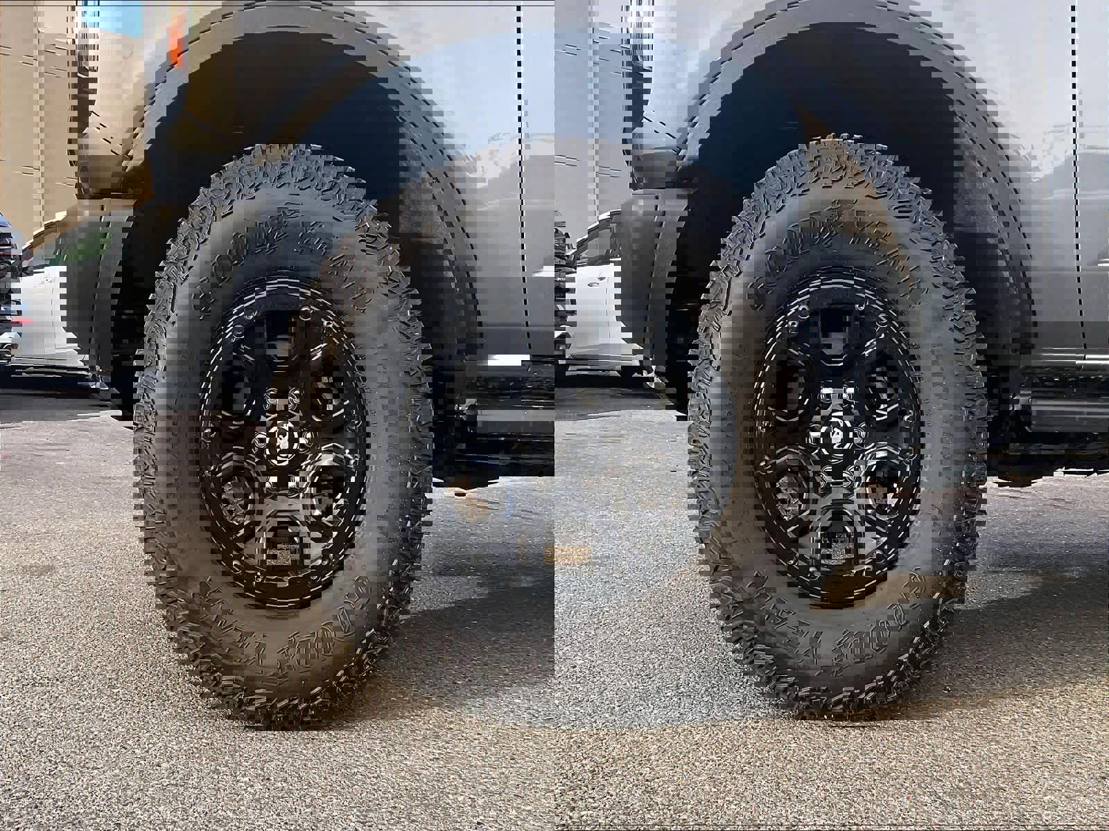 Used 2023 Ford Bronco Wildtrak image 7