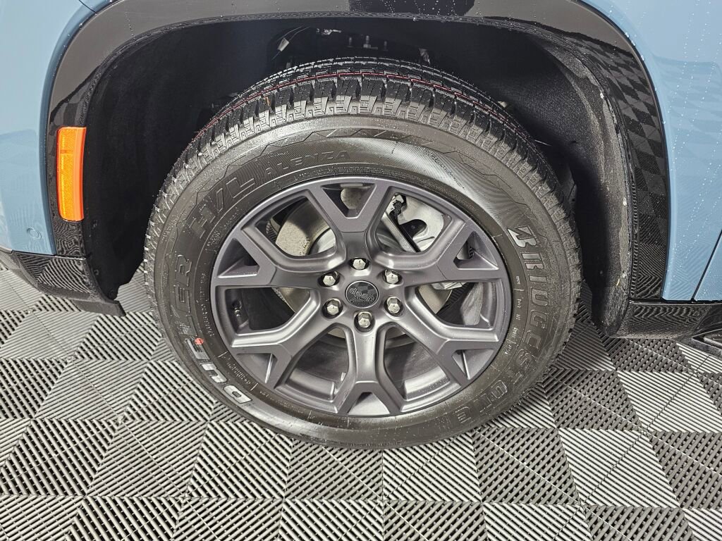 New 2026 Jeep Grand Wagoneer L Limited w/ Rear Seat Video Group I image 10