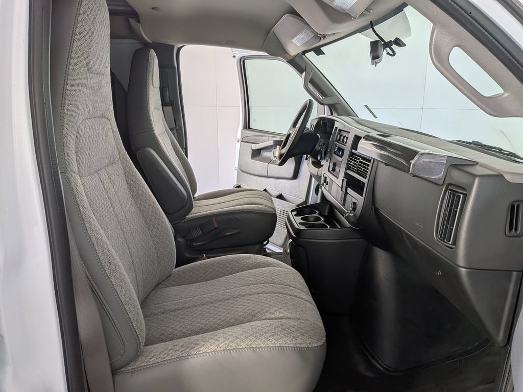 New 2026 Chevrolet Express 2500 w/ Driver Convenience Package RWD image 18