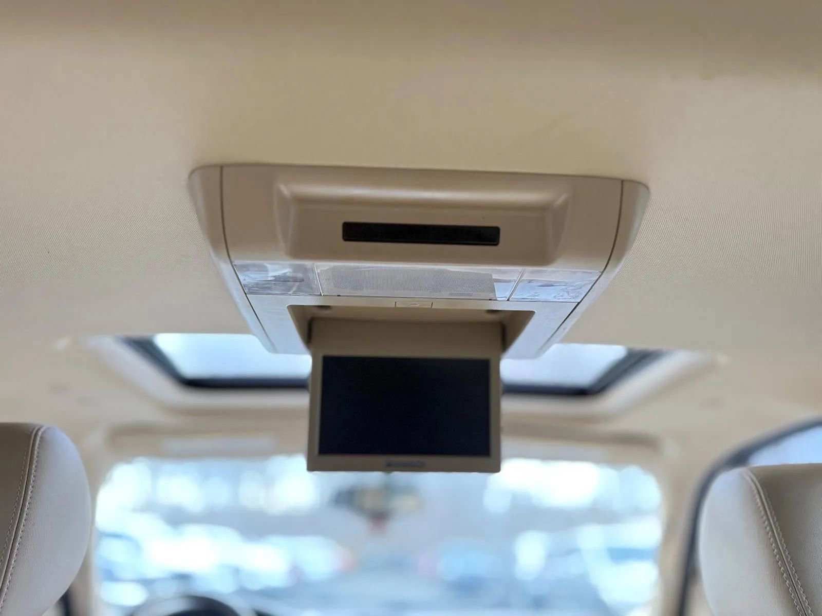 Used 2013 Cadillac Escalade Premium image 15