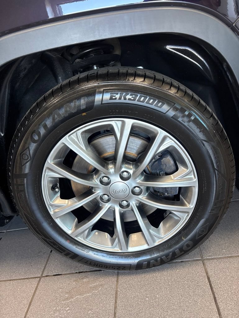 Used 2021 Jeep Cherokee Latitude Plus FWD image 10