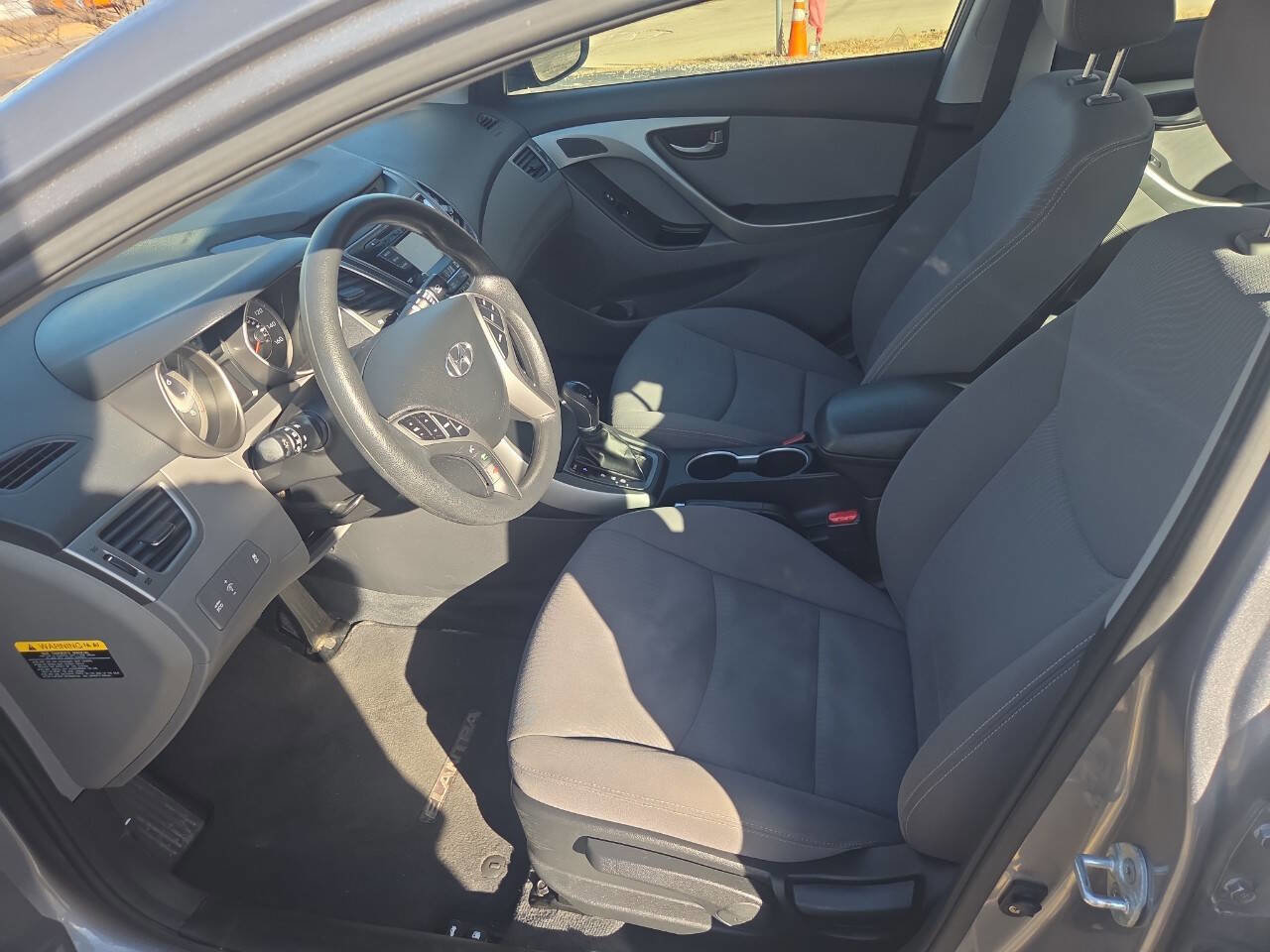 Used 2014 Hyundai Elantra SE w/ Option Group 02 image 4