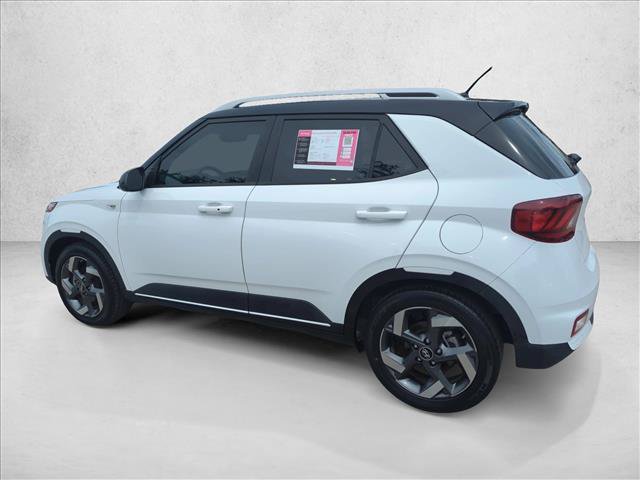 Used 2023 Hyundai Venue Limited FWD image 8