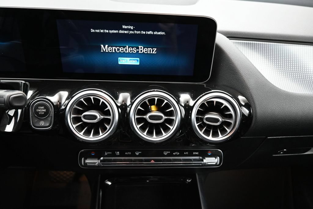 Used 2021 Mercedes-Benz GLA 250 image 4