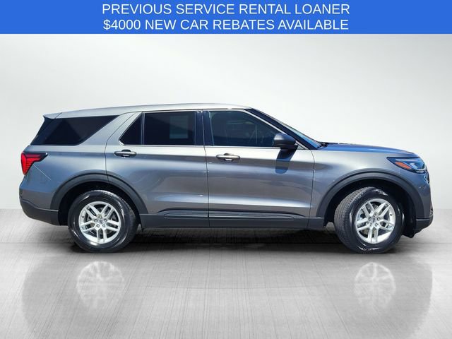 Used 2026 Ford Explorer Active RWD image 3