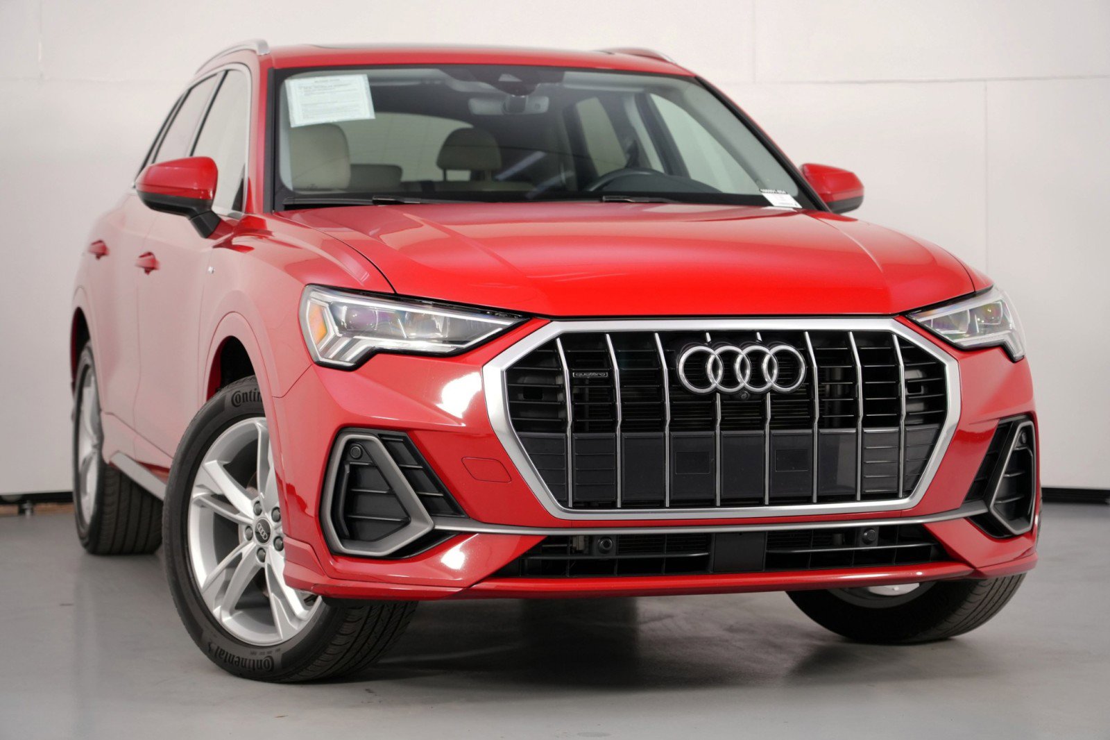 Used 2023 Audi Q3 2.0T Premium Plus image 2