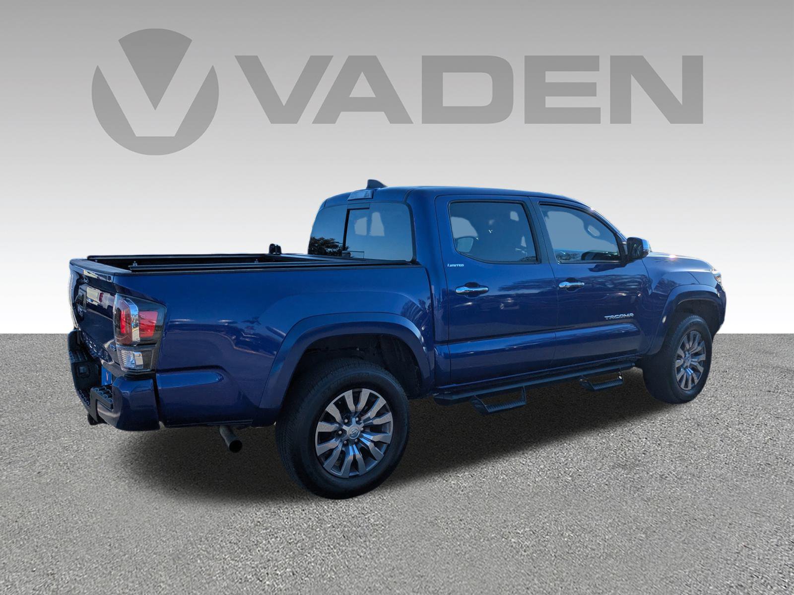 Used 2023 Toyota Tacoma Limited image 25