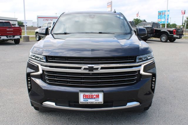 Used 2022 Chevrolet Tahoe LT w/ Luxury Package RWD image 2