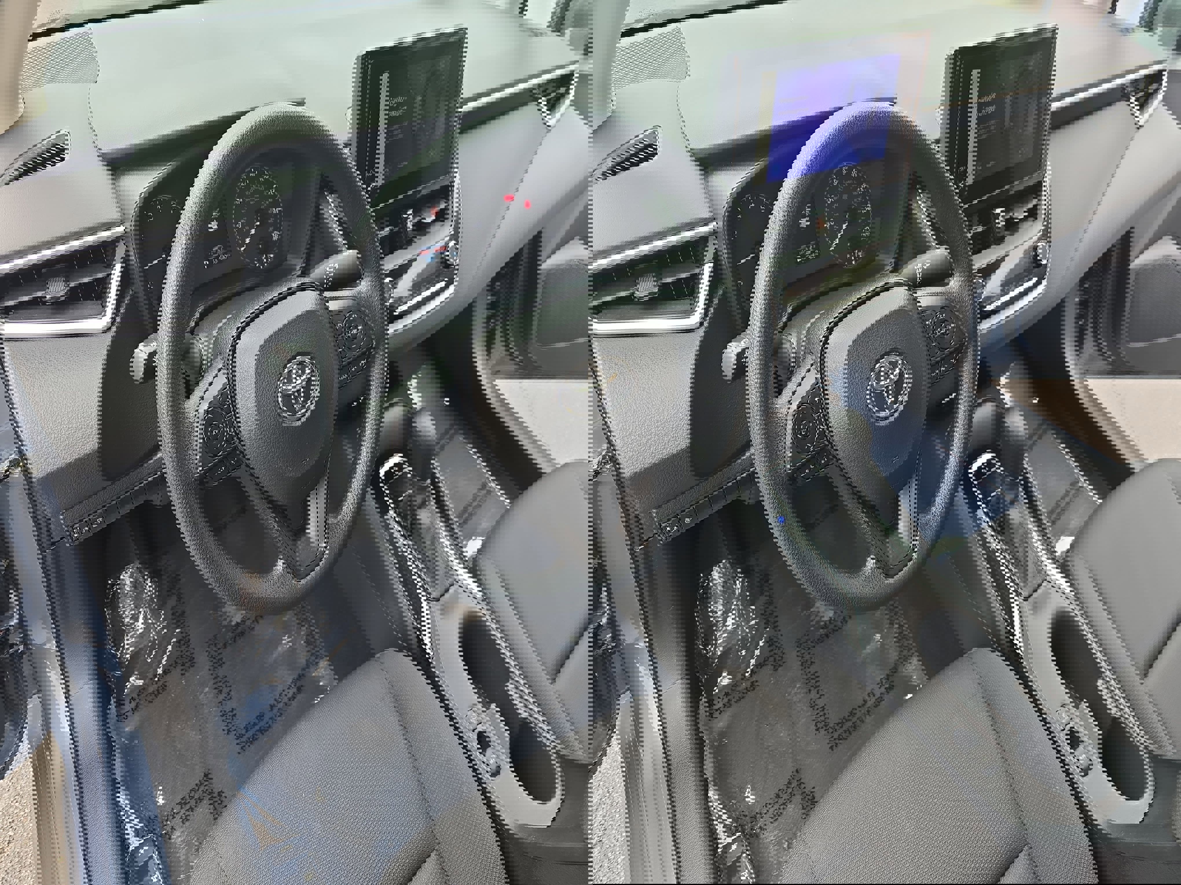 Used 2023 Toyota Corolla LE image 17