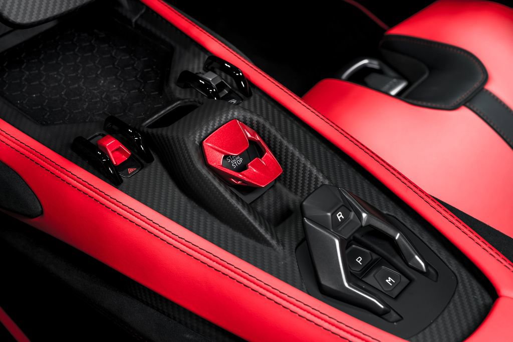 Used 2025 Lamborghini Revuelto image 28