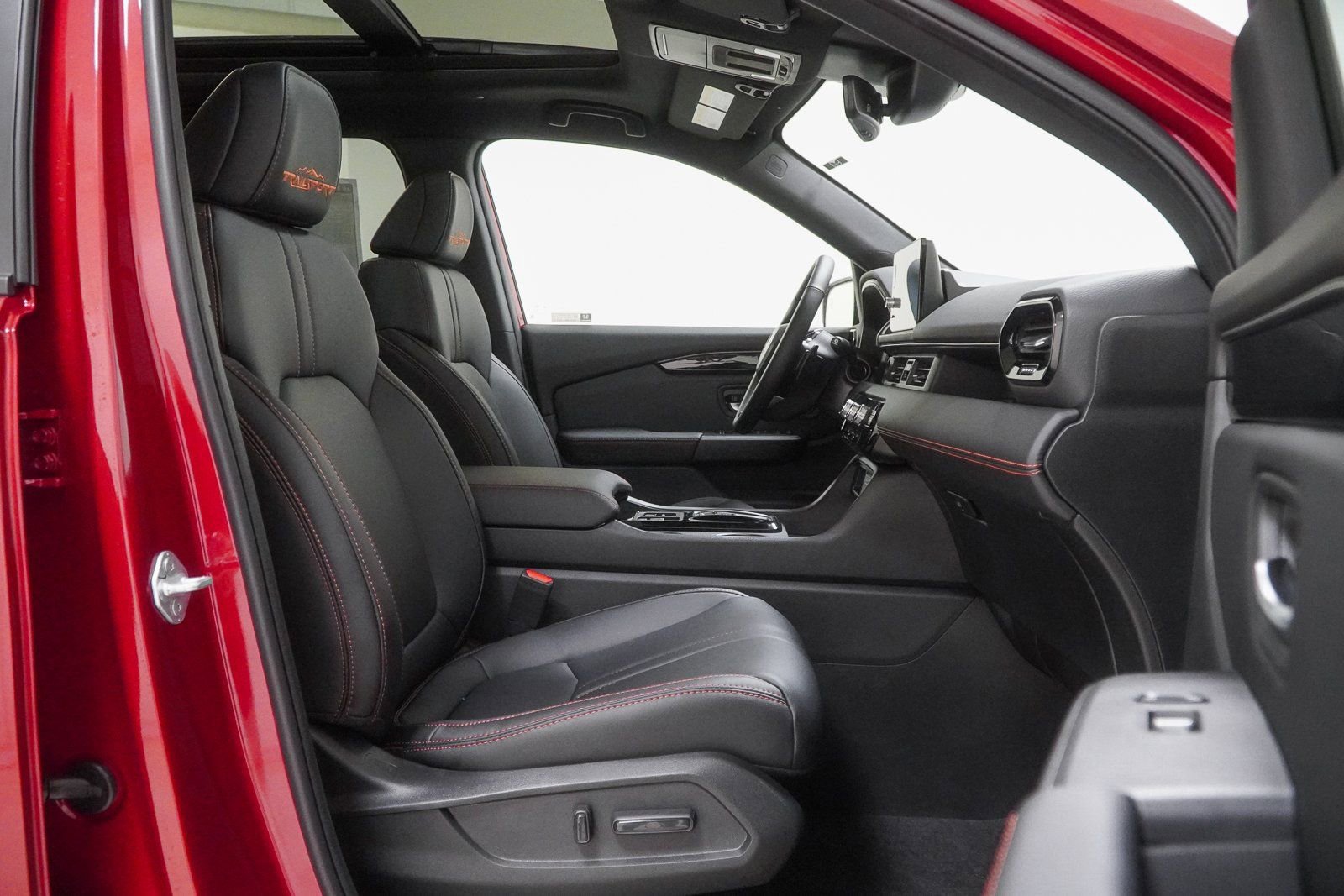 New 2025 Honda Pilot TrailSport image 35