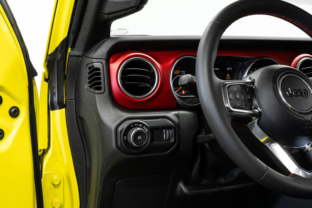 Used 2023 Jeep Wrangler Unlimited Rubicon AWD/4WD image 27