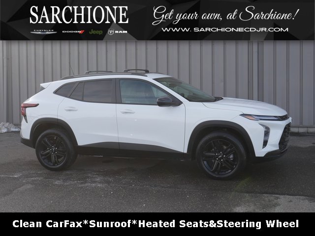 Used 2025 Chevrolet Trax ACTIV w/ Sunroof Package image 1