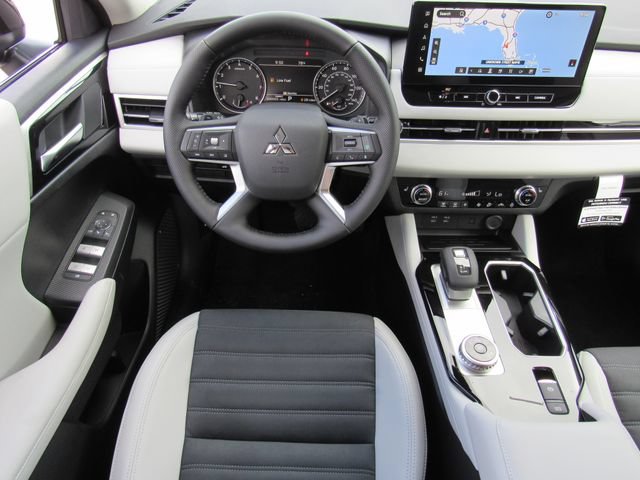 New 2026 Mitsubishi Outlander SE FWD image 18
