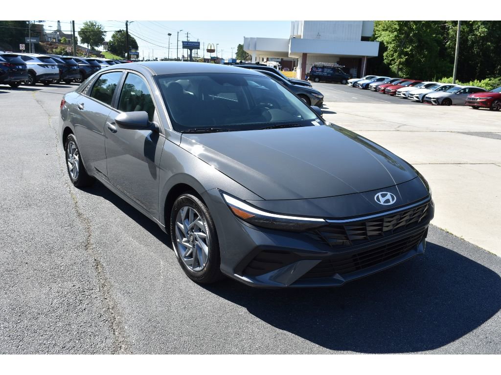 New 2025 Hyundai Elantra Blue image 7