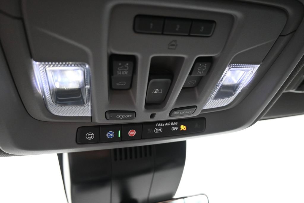 Used 2024 Chevrolet Silverado 1500 LTZ w/ Technology Package AWD/4WD image 41