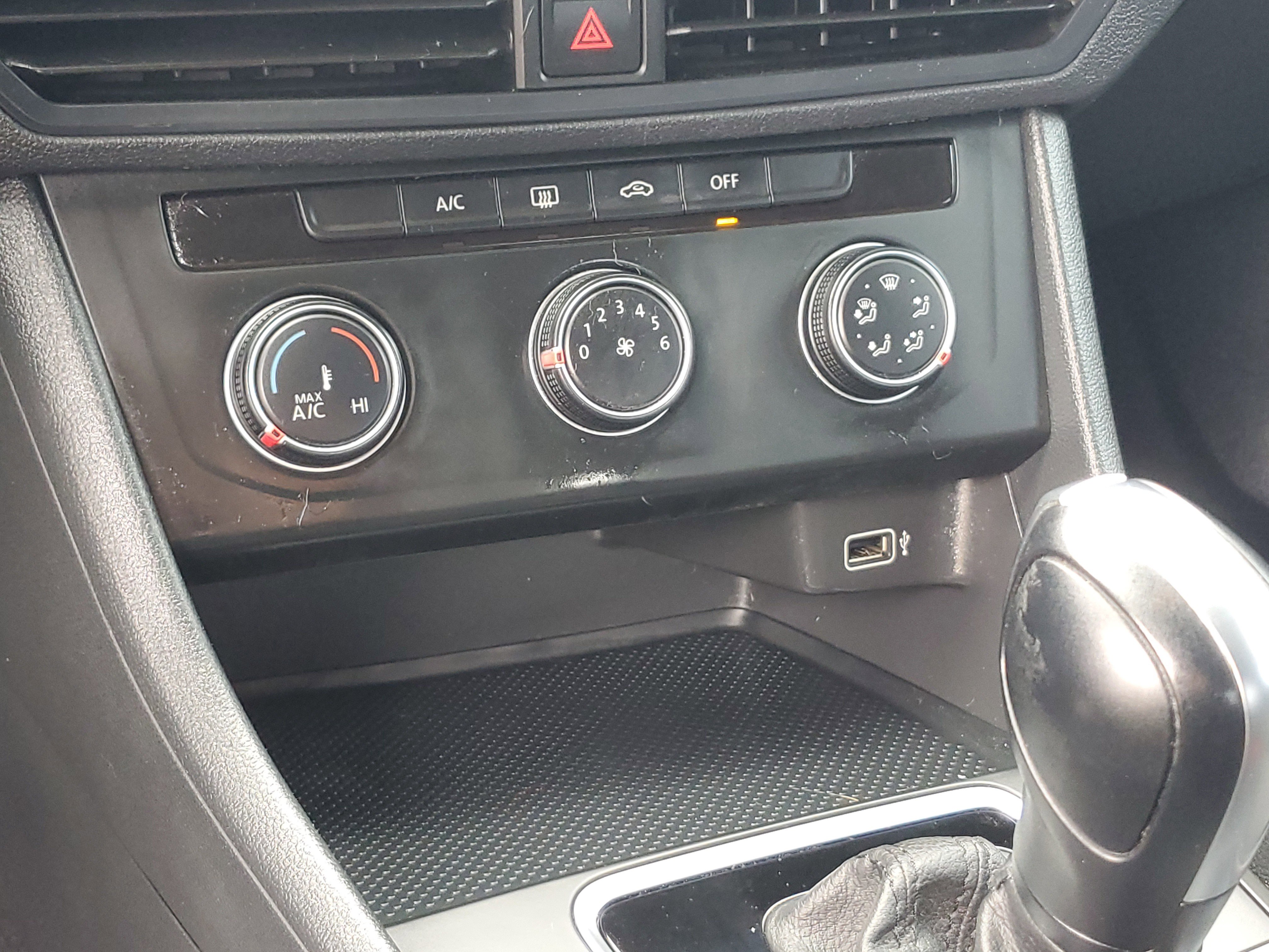 Used 2019 Volkswagen Jetta S image 24