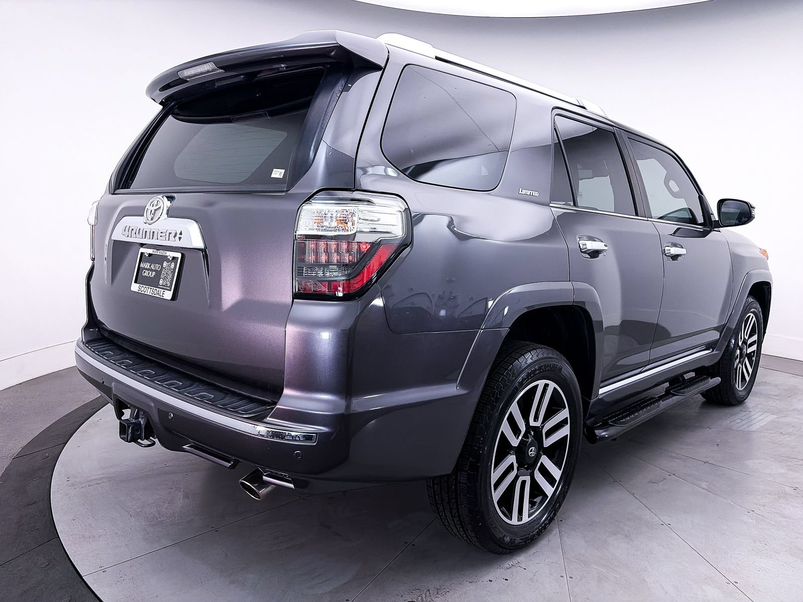 Used 2022 Toyota 4Runner Limited AWD/4WD image 16