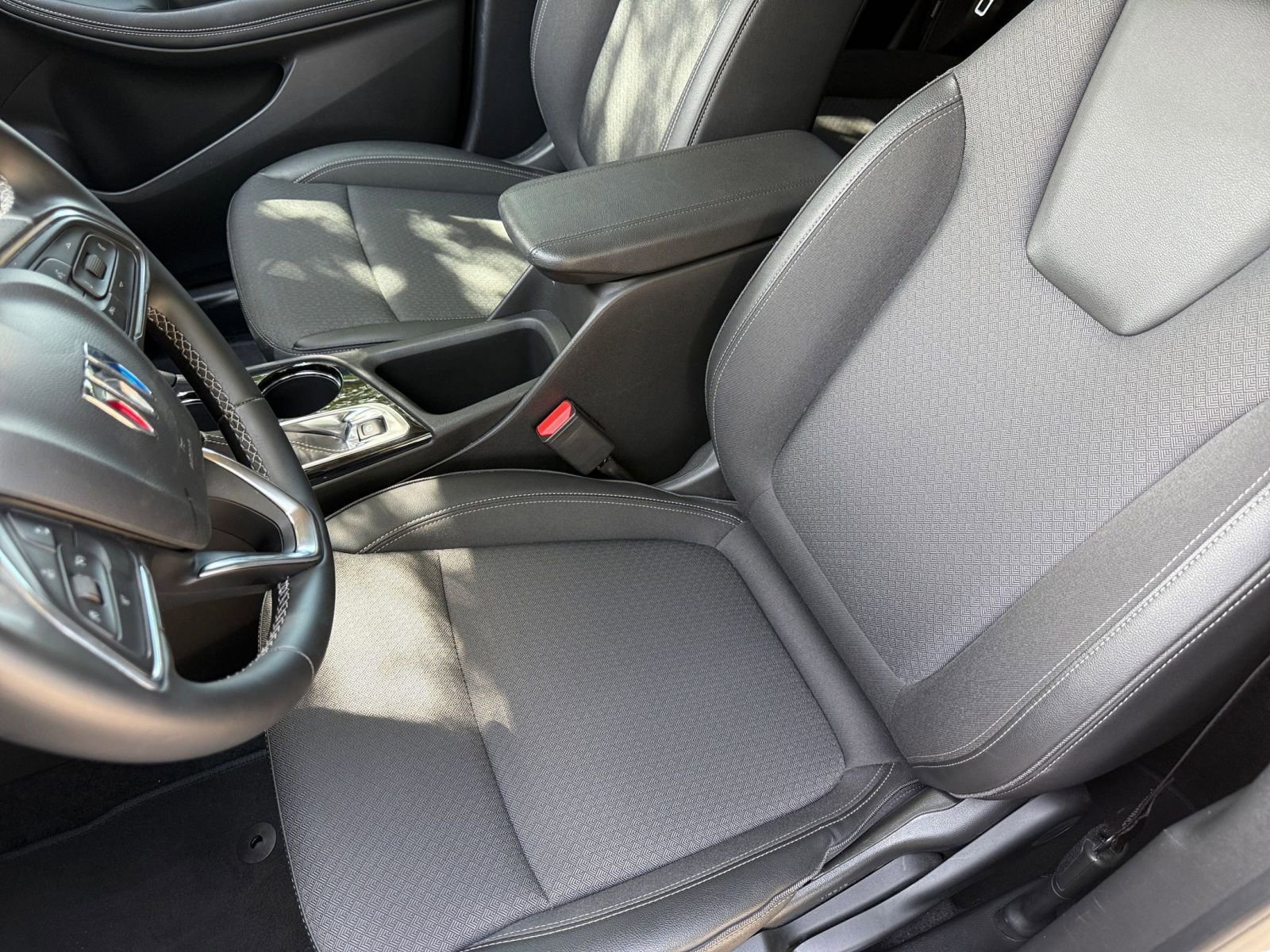 Used 2025 Buick Encore GX Preferred FWD image 36