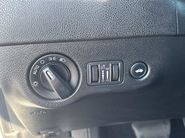 Used 2022 Dodge Charger SXT image 32